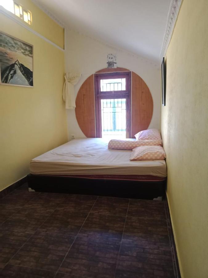 Villa Kota Bunga Cipanas 3 Kamar Baru Renovasi Full Wifi Cikundul ภายนอก รูปภาพ